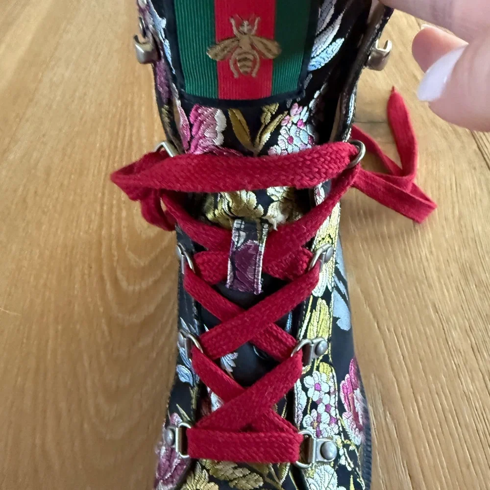 Gucci Floral Women's Combat Boots Red and Black Laces - Picture 8 of 12